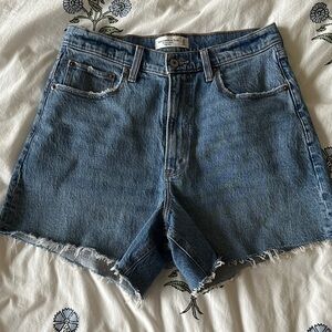 Abercrombie & Fitch The Dad High Rise Short